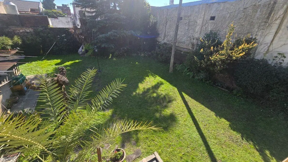 VENTA DOBLE LOTE MONTE CASTRO FONDO LIBRE 4