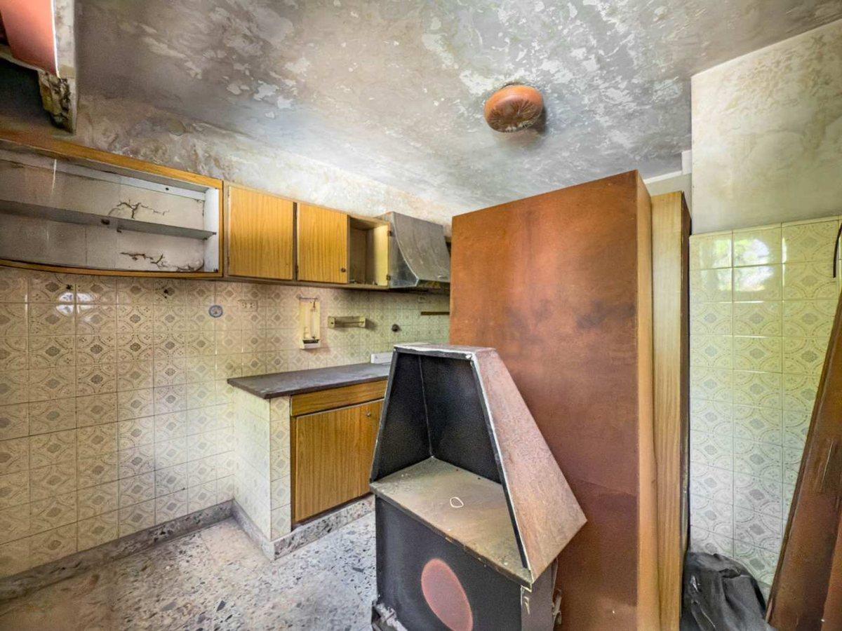 Foto de VENTA CASA 5 AMBIENTES CIUDADELA PARQUE Y PILETA, imagen 3