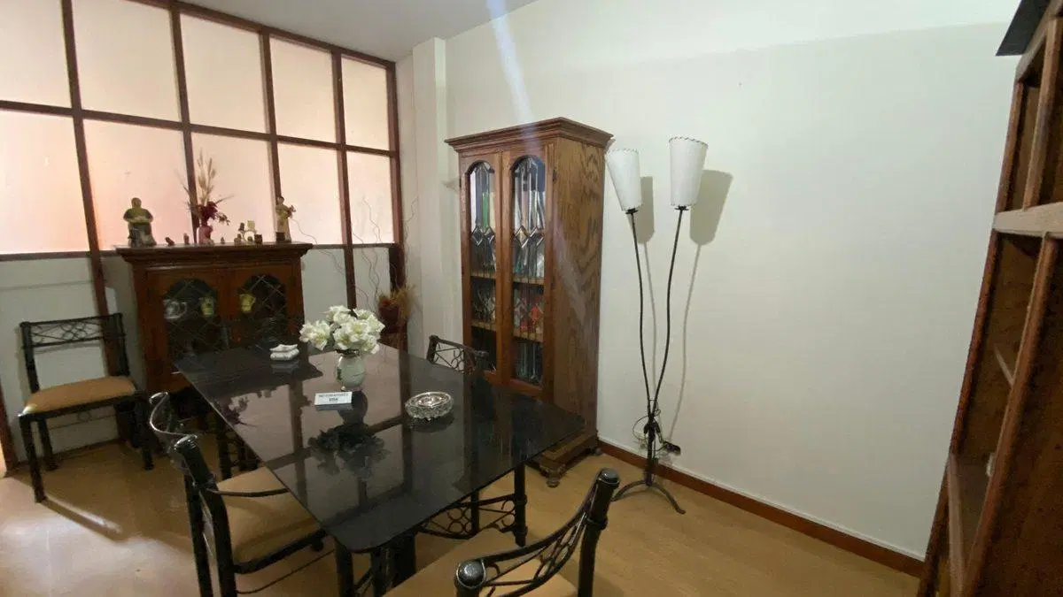 VENTA OFICINA 1 PISO CENTRO DE MORON 2