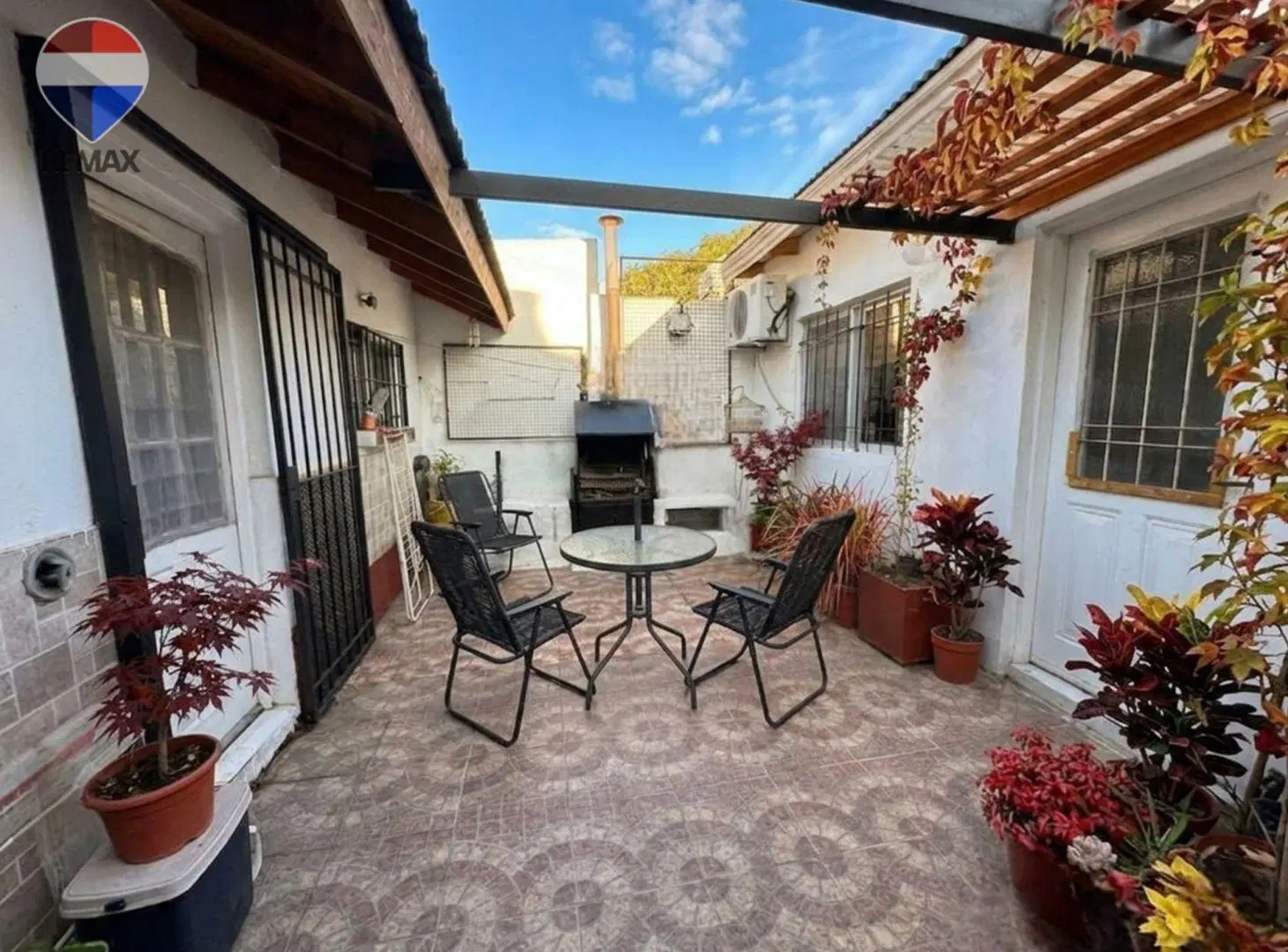 VENTA CASA 4 AMBIENTES COCHERA TERRAZA VELEZ SARFI 2