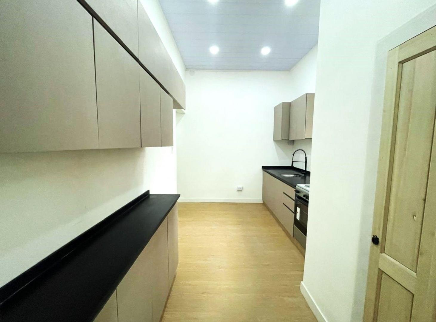 Foto de VENTA DEPARTAMENTO 3 AMBIENTES FLORES RECICLADO, imagen 4