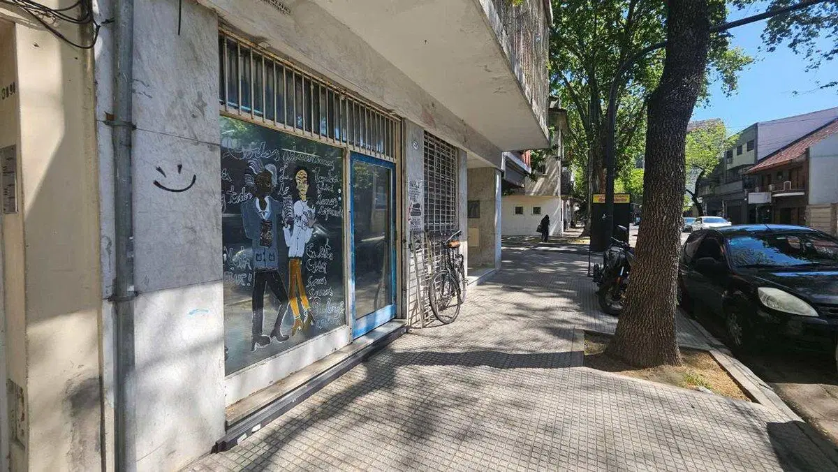 VENTA LOCAL COMERCIAL 23M2 EN ALMAGRO 2