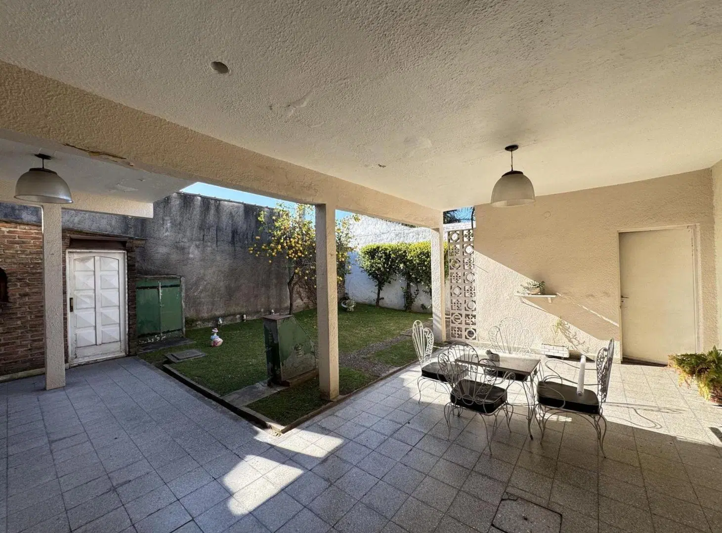 VENTA CASA 3 AMB MORON JARDIN  Y 2 COCHERAS 8