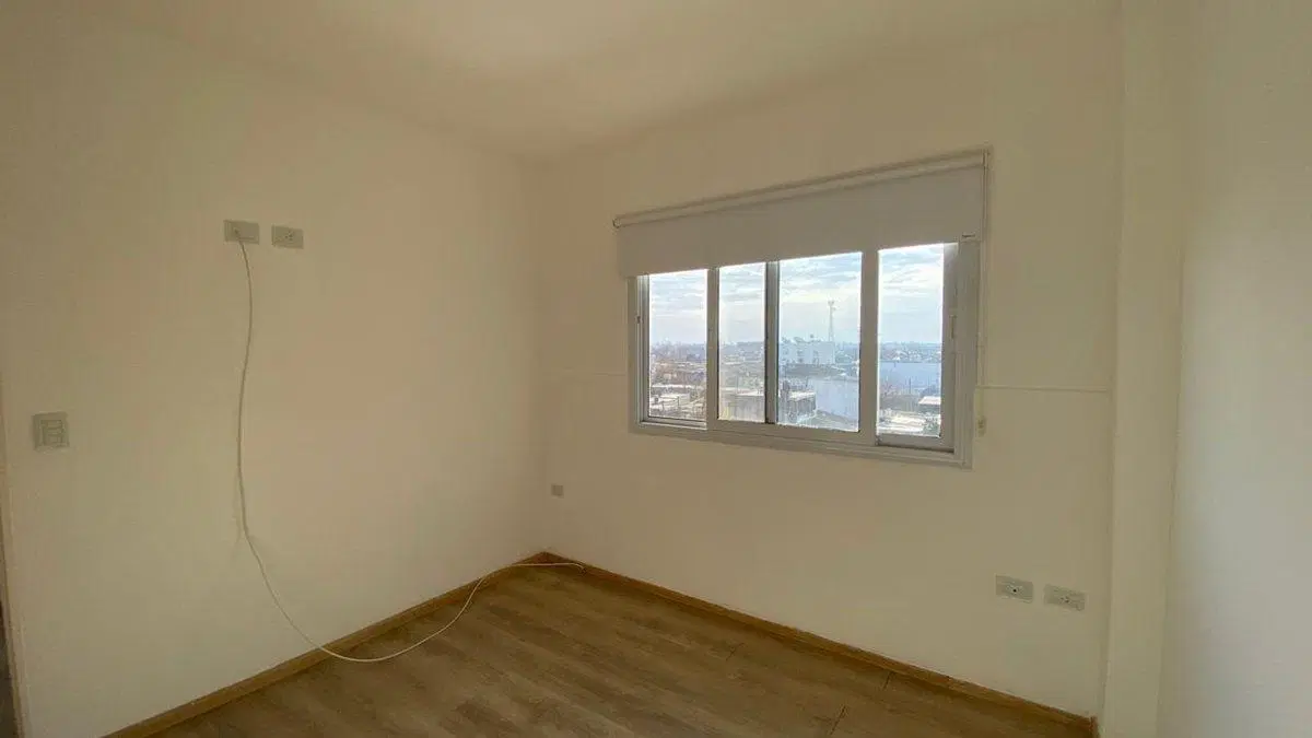 VENTA DEPARTAMENTO 2 AMBIENTES 4 PISO MERLO 8