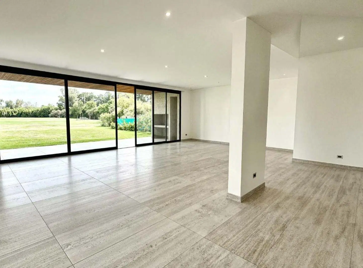 VENTA CASA CLUB POLO CENTAUROS A ESTRENAR 2