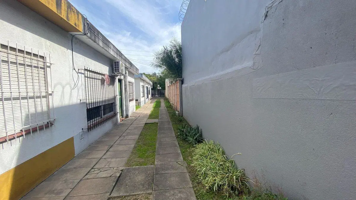 VENTA PH 2 AMBIENTES PB MORENO CON COCHERA 8