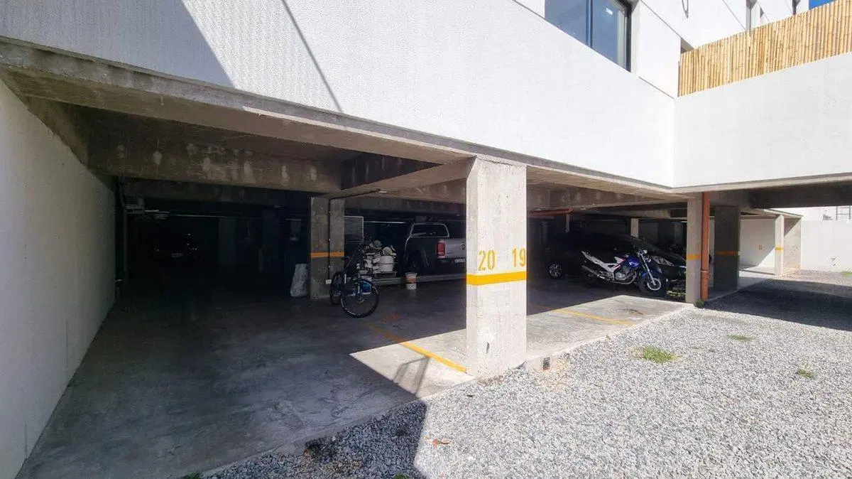 VENTA COCHERA SEMICUBIERTA VILLA PUEYRREDON PB 2