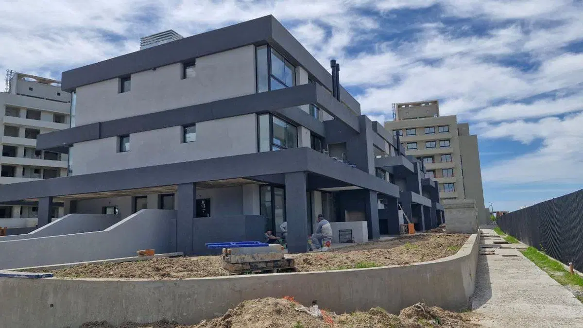 NORDELTA CASA TRIPLEX VENTA  4 AMBIENTES SERENITY 2