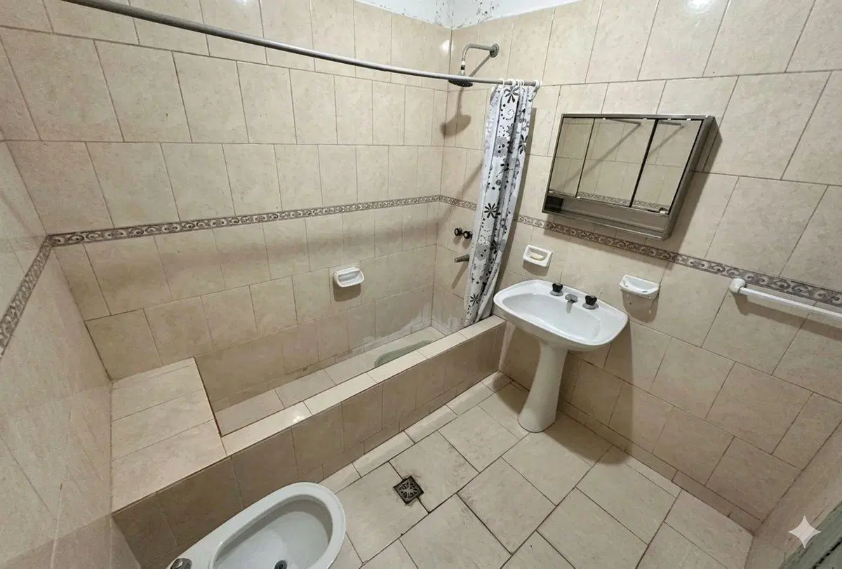 VENTA DOS CASAS SAAVEDRA LOTE DE 8,66 X 27 3