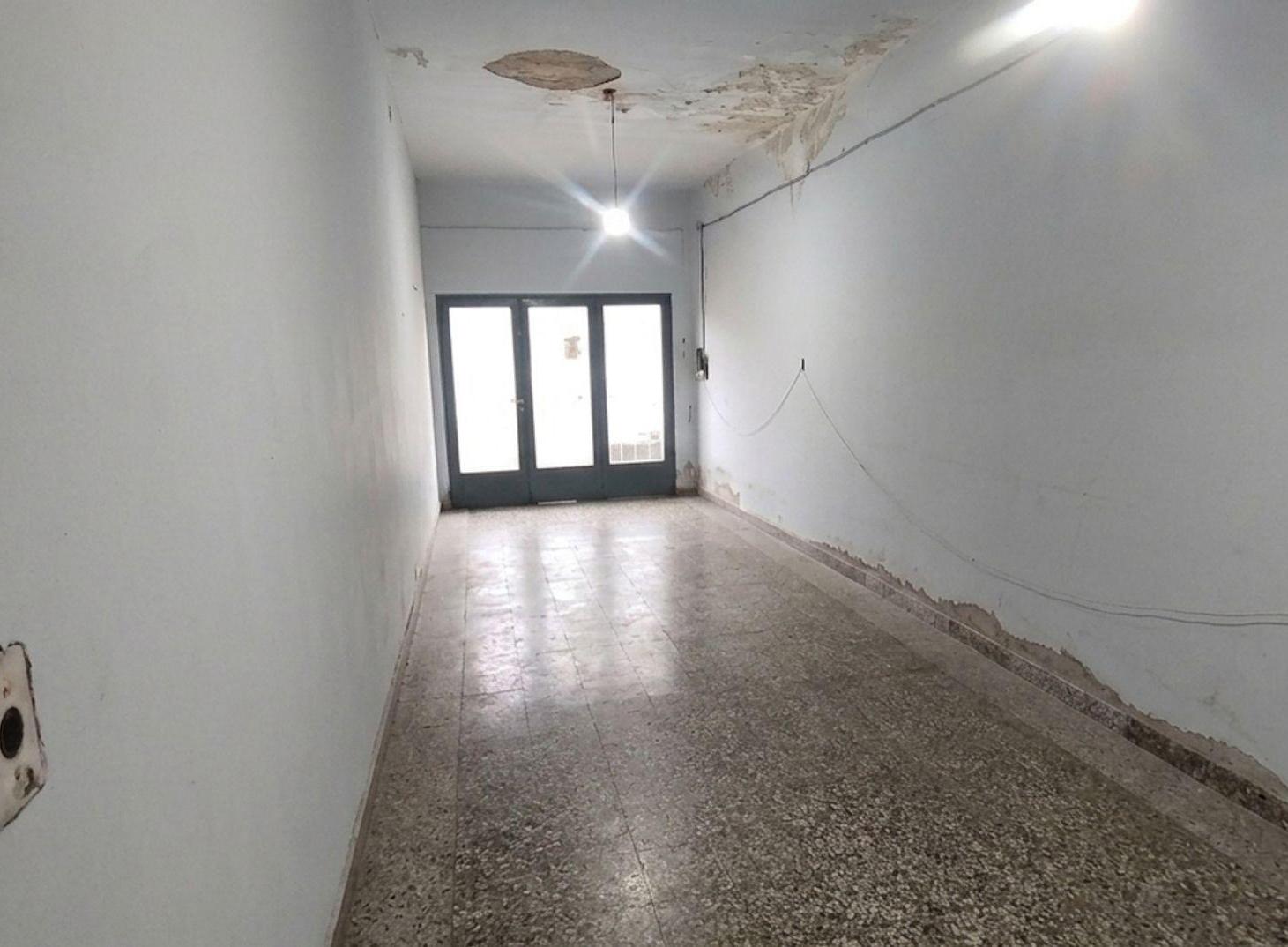 Foto de VENTA CASA 6 AMB ISIDRO CASANOVA COCHERA Y PATIO, imagen 3