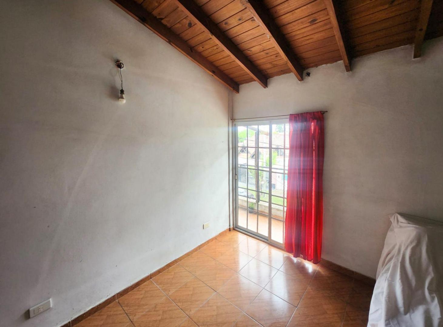 Foto de VENTA DEPARTAMENTO 2 AMB C/BALCON PASO DEL REY, imagen 2