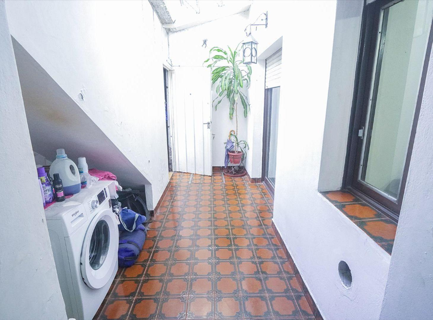 Foto de VENTA PH 3 AMBIENTES CON PATIO MONTE CASTRO, imagen 4