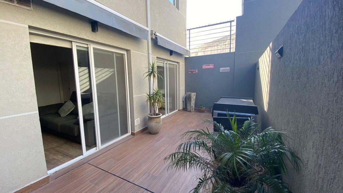 Foto de VENTA DEPARTAMENTO 2 AMBIENTES PB COCHERA PADUA, imagen 1