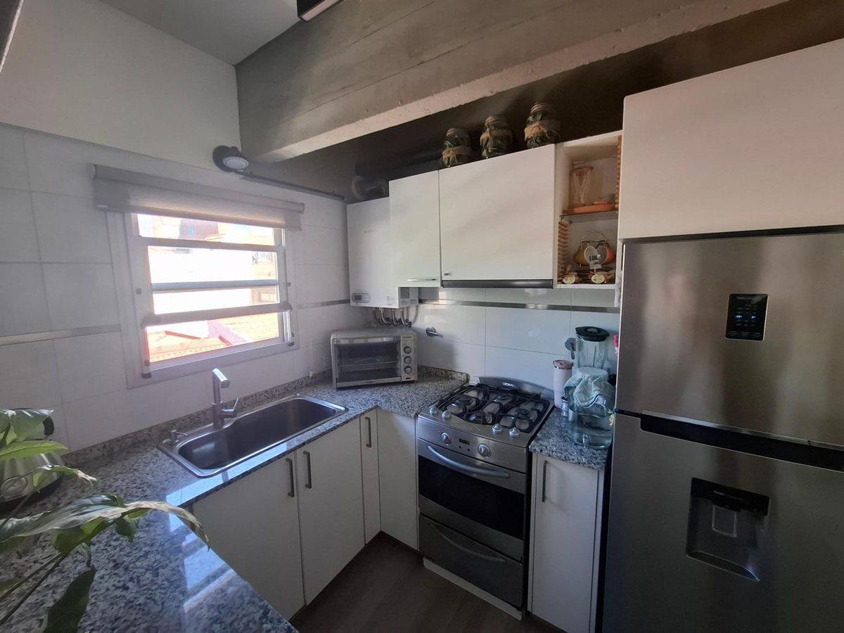 Foto de VENTA DEPARTAMENTO 2 AMBIENTES VALENTIN ALSINA, imagen 3
