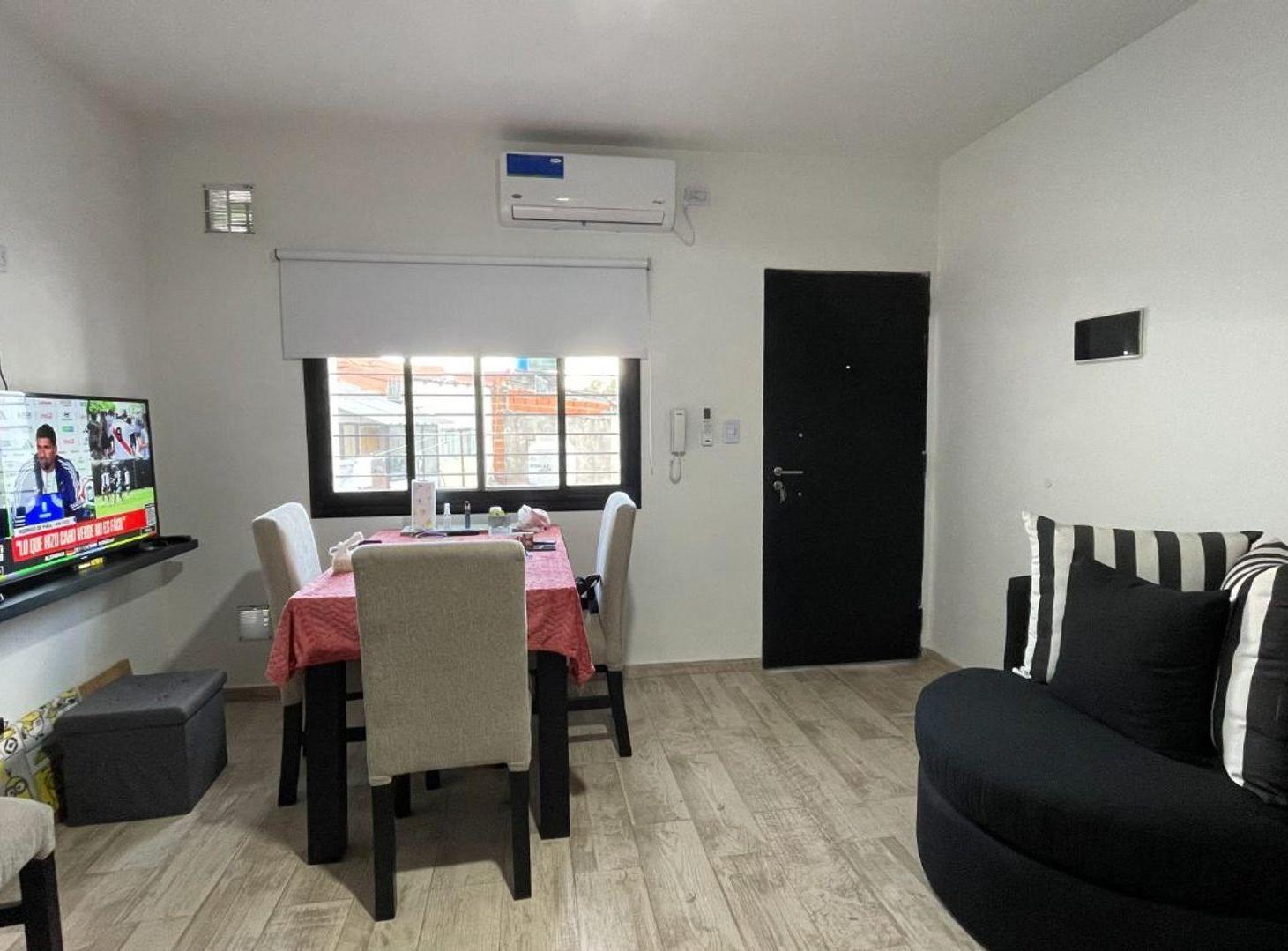 Foto de VENTA PH 2 AMBIENTES AL FRENTE - CASEROS, imagen 1