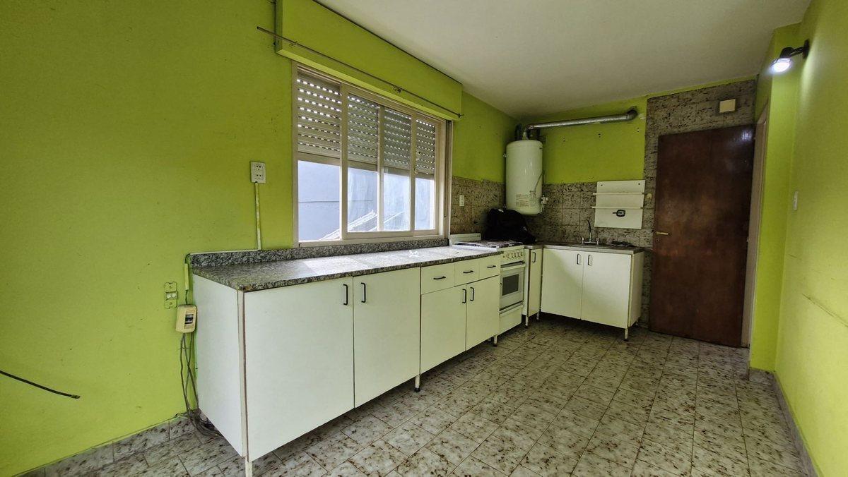 Foto de ALQUILER PH FLORENCIO VARELA 4 AMBIENTES CENTRO, imagen 4