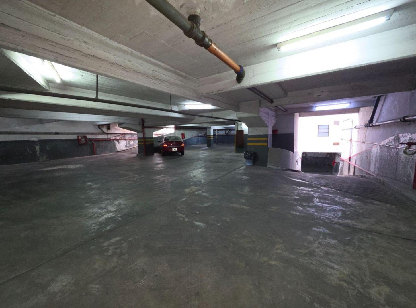 Foto de VENTA ESPACIO GUARDA COCHE - AMPLIO - VILLA LURO, imagen 1
