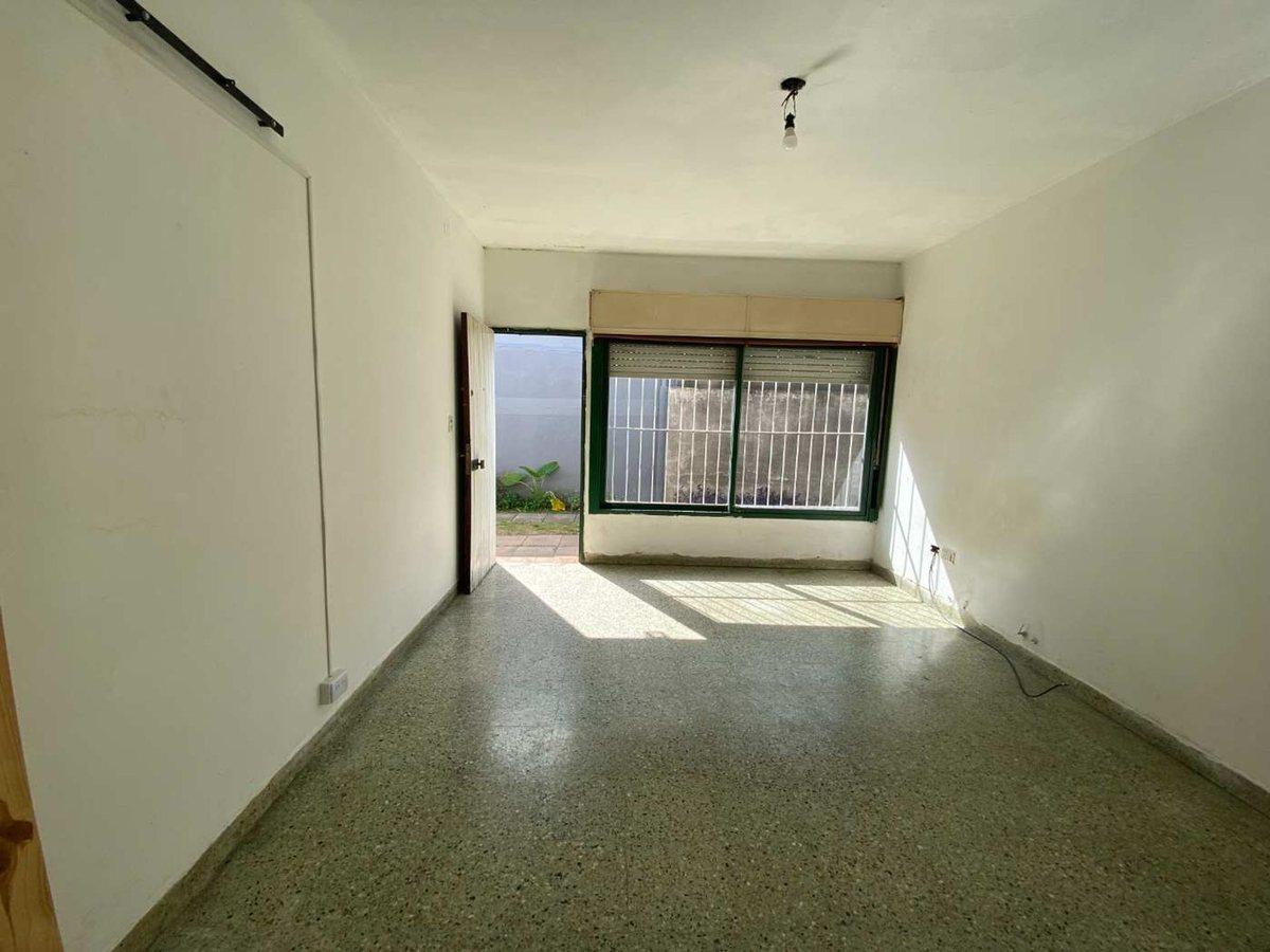 Foto de VENTA PH 2 AMBIENTES PB MORENO CON COCHERA, imagen 3