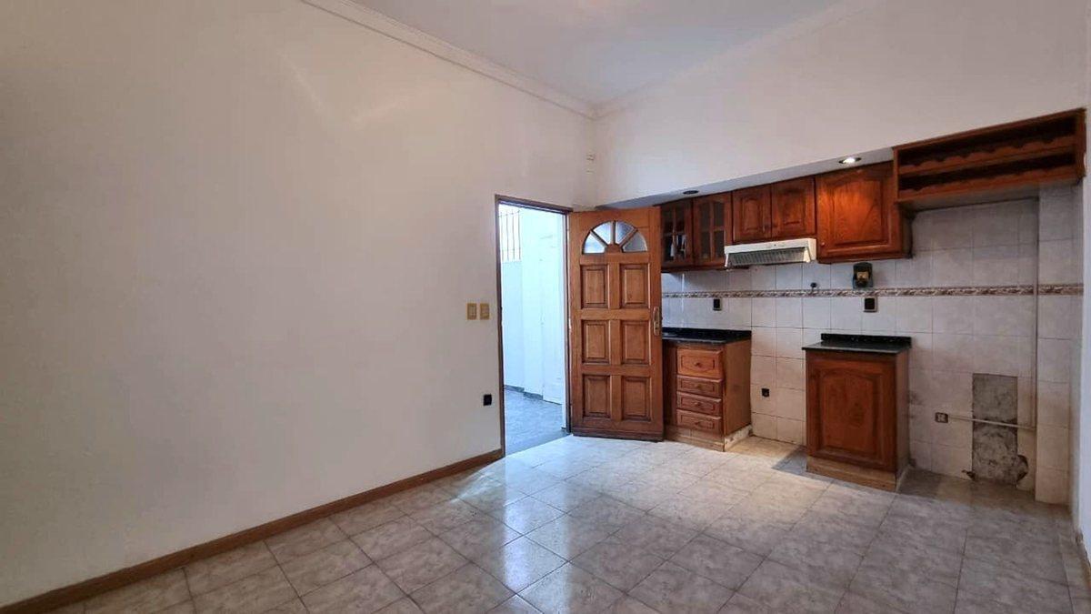 Foto de PH 2 y 1/2 AMBIENTES VENTA LOMAS DEL MIRADOR PATIO, imagen 4