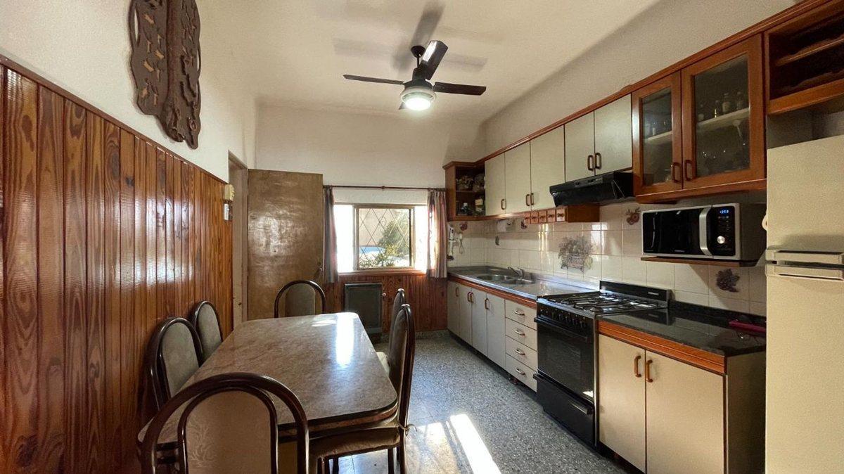 Foto de VENTA CASA 4 AMBIENTES SAN MARTIN -PATIO Y PILETA, imagen 2