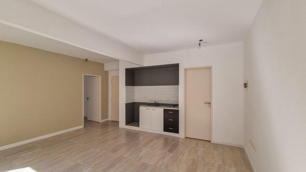 Foto de VENTA DEPARTAMENTO DE 2 AMBIENTES EN SAN CRISTOBAL, imagen 5
