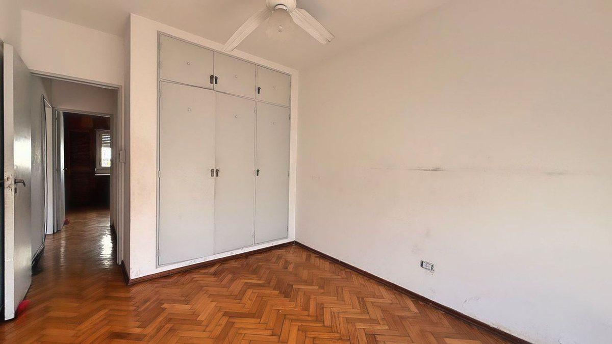 Foto de LINIERS DEPARTAMENTO 3 AMBIENTES VENTA PISO ALTO, imagen 3