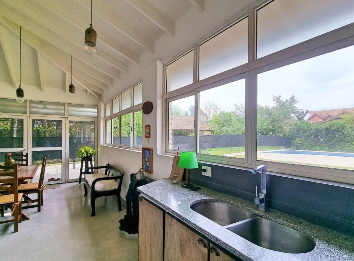 Foto de CASA CANNING VENTA 5 AMBIENTES LOS ROSALES PILETA, imagen 1