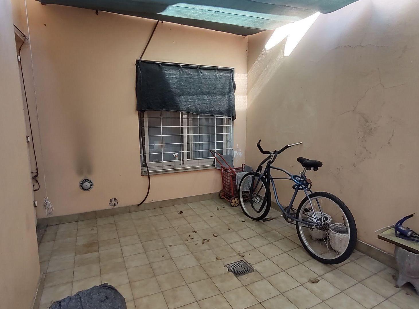 Foto de VENTA PH 3 AMBIENTES, PATIO, TZA, /VERSALLES, imagen 2