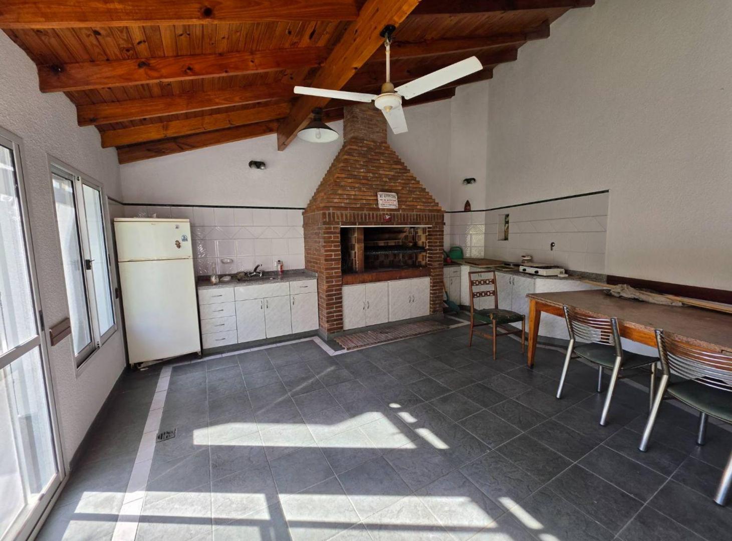 Foto de VENTA PH 4 AMB-JARDIN-QUINCHO-PATIO-VILLA LURO, imagen 2