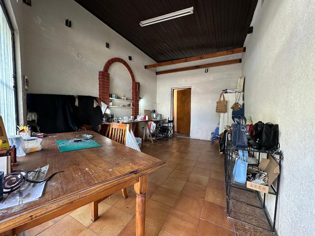 Foto de VENTA EN BLOCK 2 PH 6 AMB C/LOCAL VELEZ SARSFIELD, imagen 1