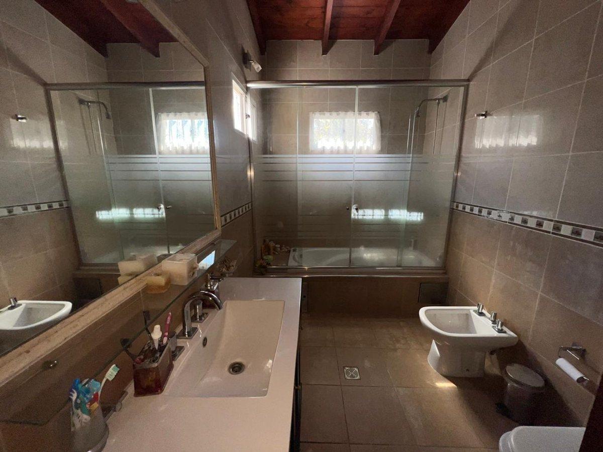 Foto de VENTA CASAS COCHERA PATIO VILLA LURO LTE 8,6 X 28M, imagen 1