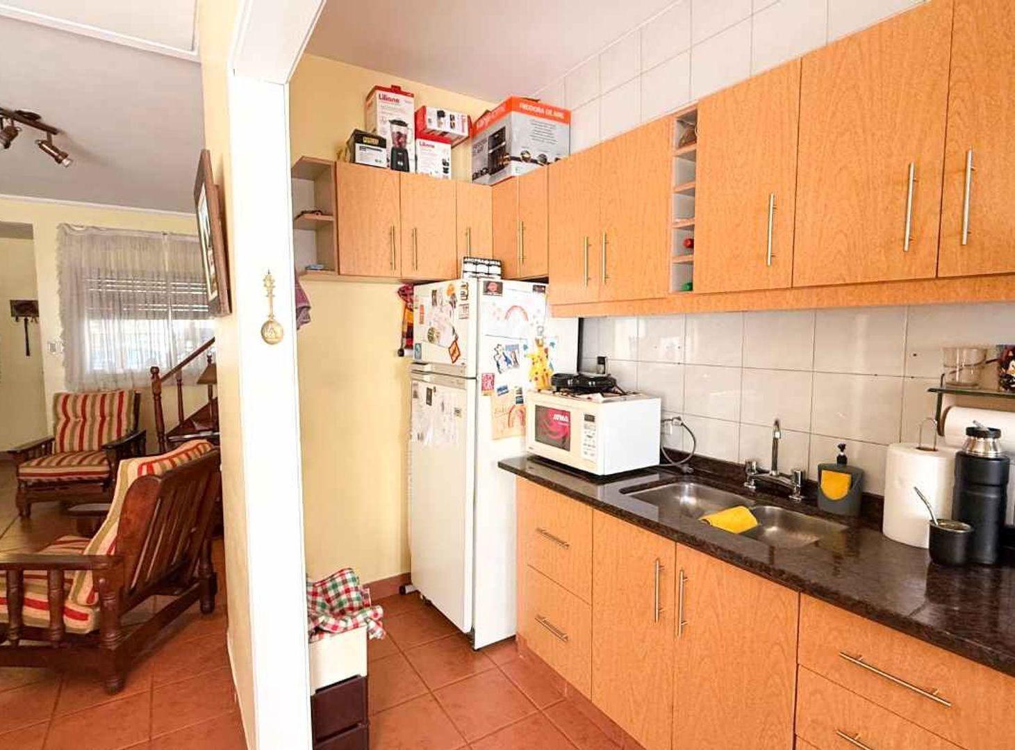 Foto de VENTA CASA 4 AMBIENTES COCHERA -RAMOS -CREDITO, imagen 2