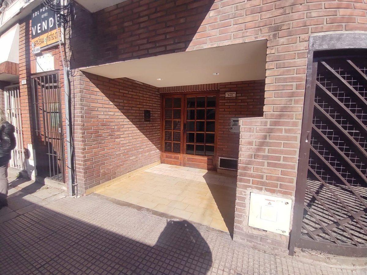 Foto de VENTA DTO 2 AMB FLORESTA C/BALCON, imagen 3