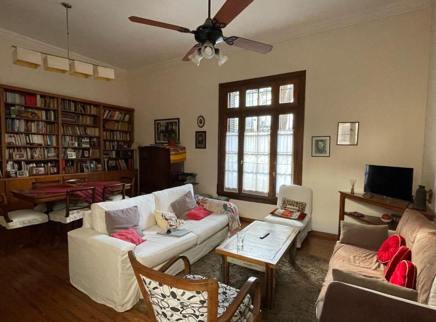 Foto de VENTA CASA 5 AMBIENTES ALMAGRO JARDIN QUINCHO, imagen 2