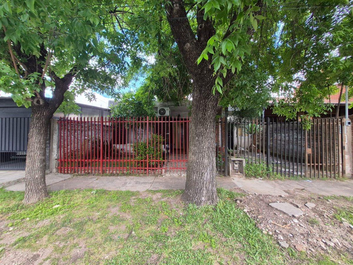 Foto de Venta Casa a Refaccionar Castelar Norte, imagen 1