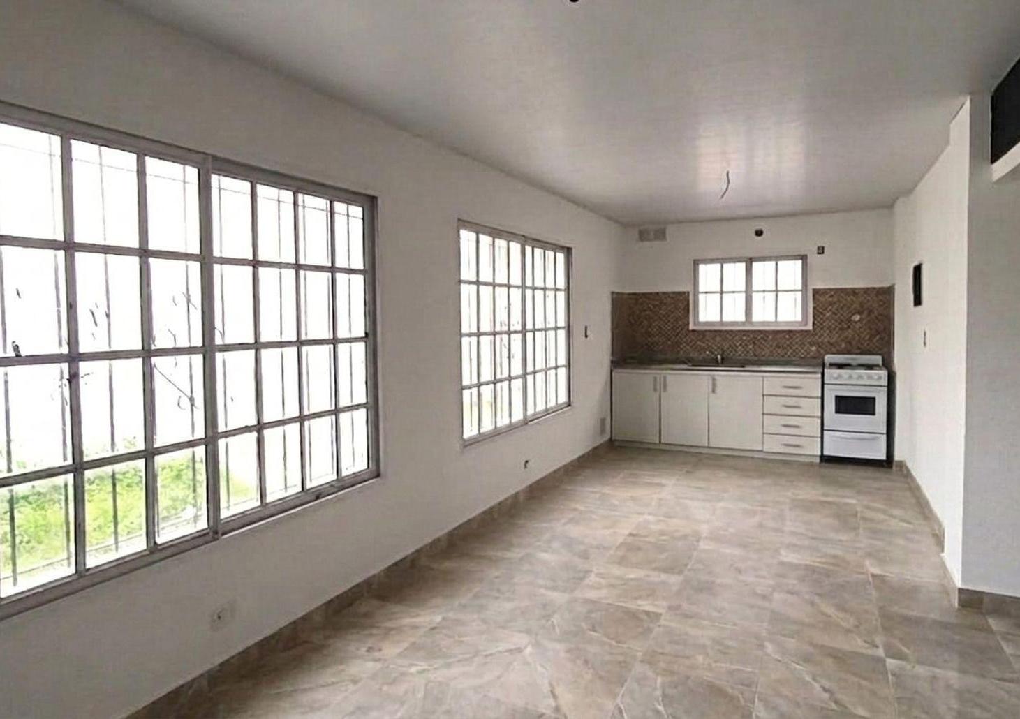 Foto de Venta Casa Multifamiliar 7 ambientes Lujan Jardin, imagen 1