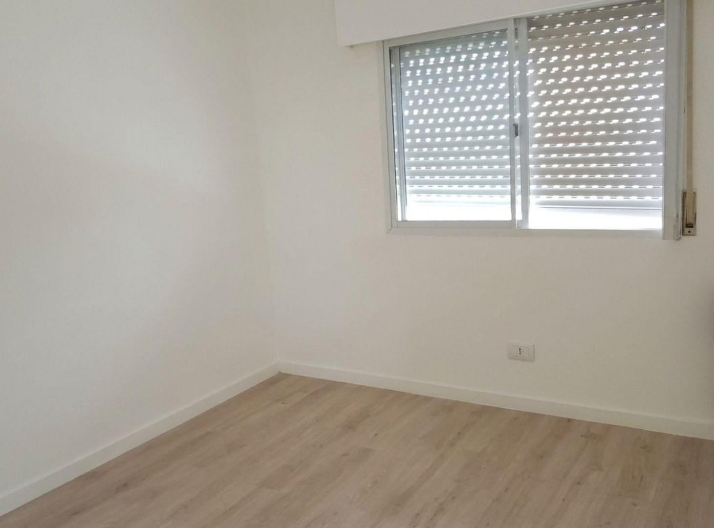 Foto de Venta Casa Multifamiliar 7 ambientes Lujan Jardin, imagen 3