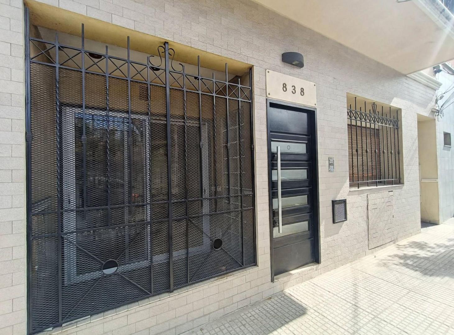 Foto de VENTA PH 2 AMBIENTES VELEZ SARSFIELD MODERNO, imagen 1