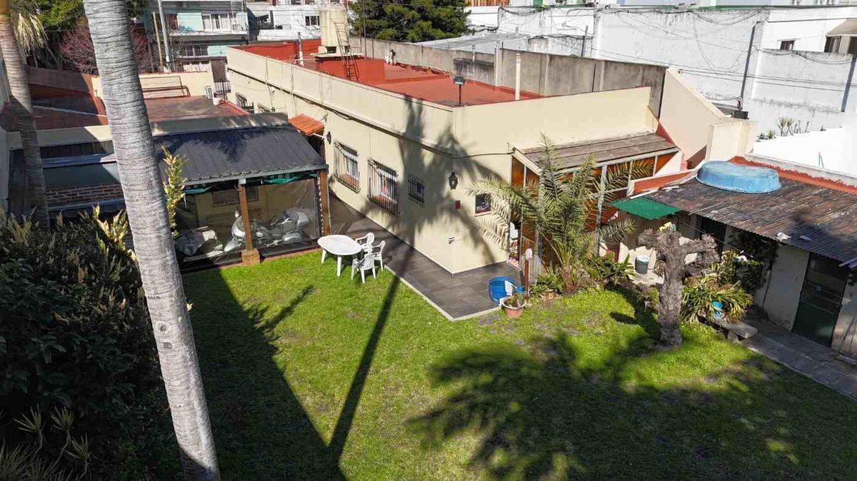 Foto de VENTA DOBLE LOTE MONTE CASTRO FONDO LIBRE, imagen 1