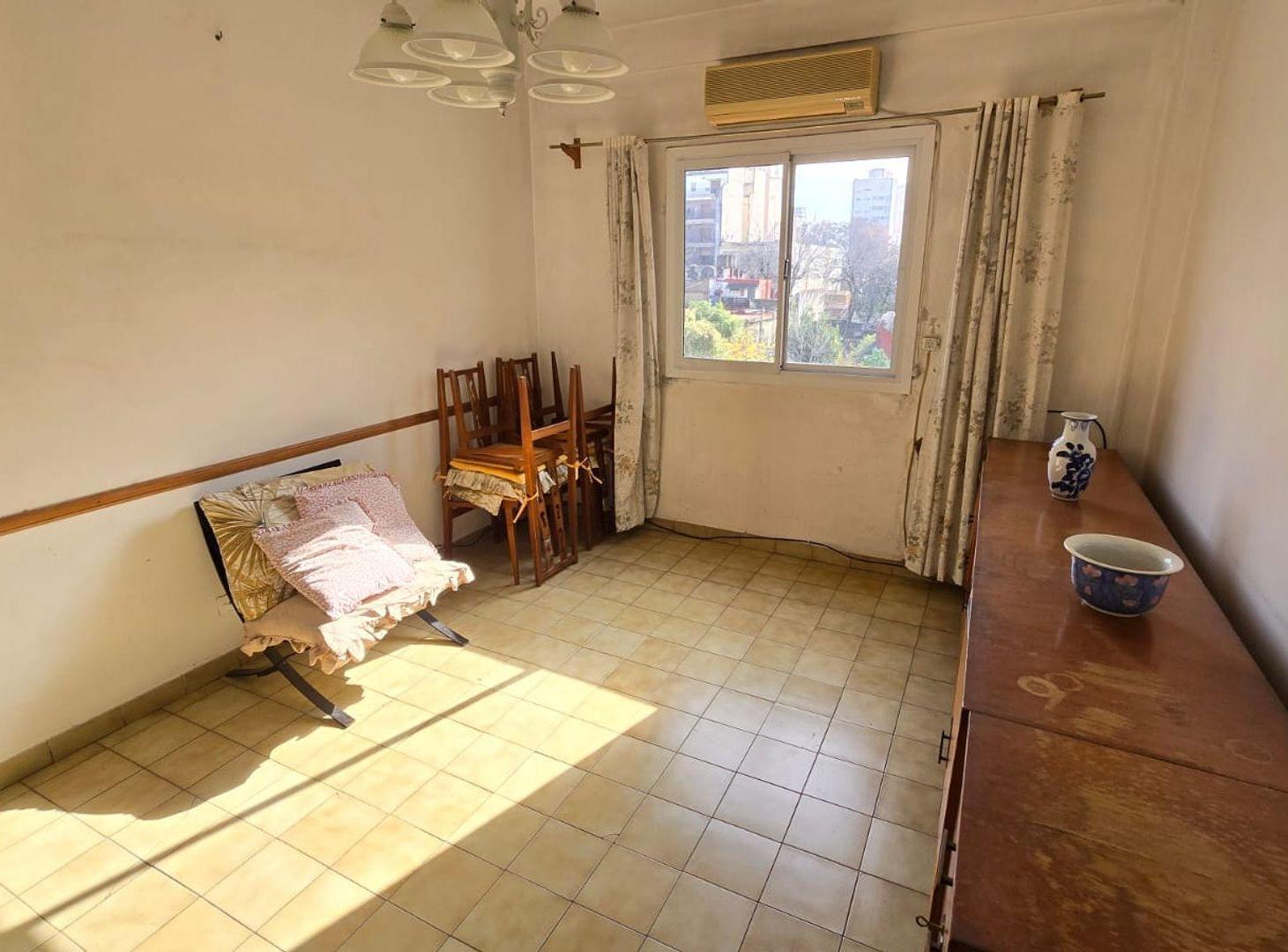 Foto de VENTA PH 3 AMBIENTES 3ERO POR ESCALERA FLORESTA, imagen 2