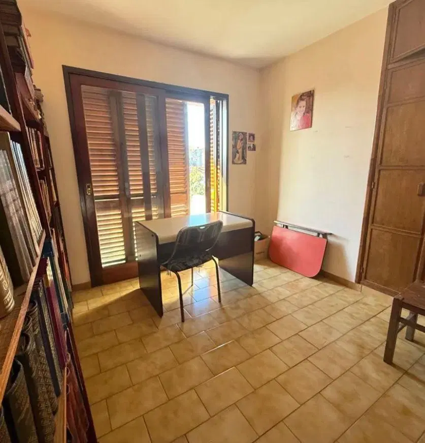 Venta Casa de 4 amb en Merlo 4