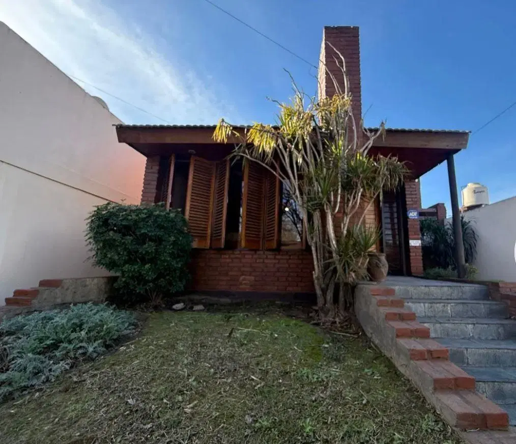 Venta Casa de 4 amb en Merlo 1