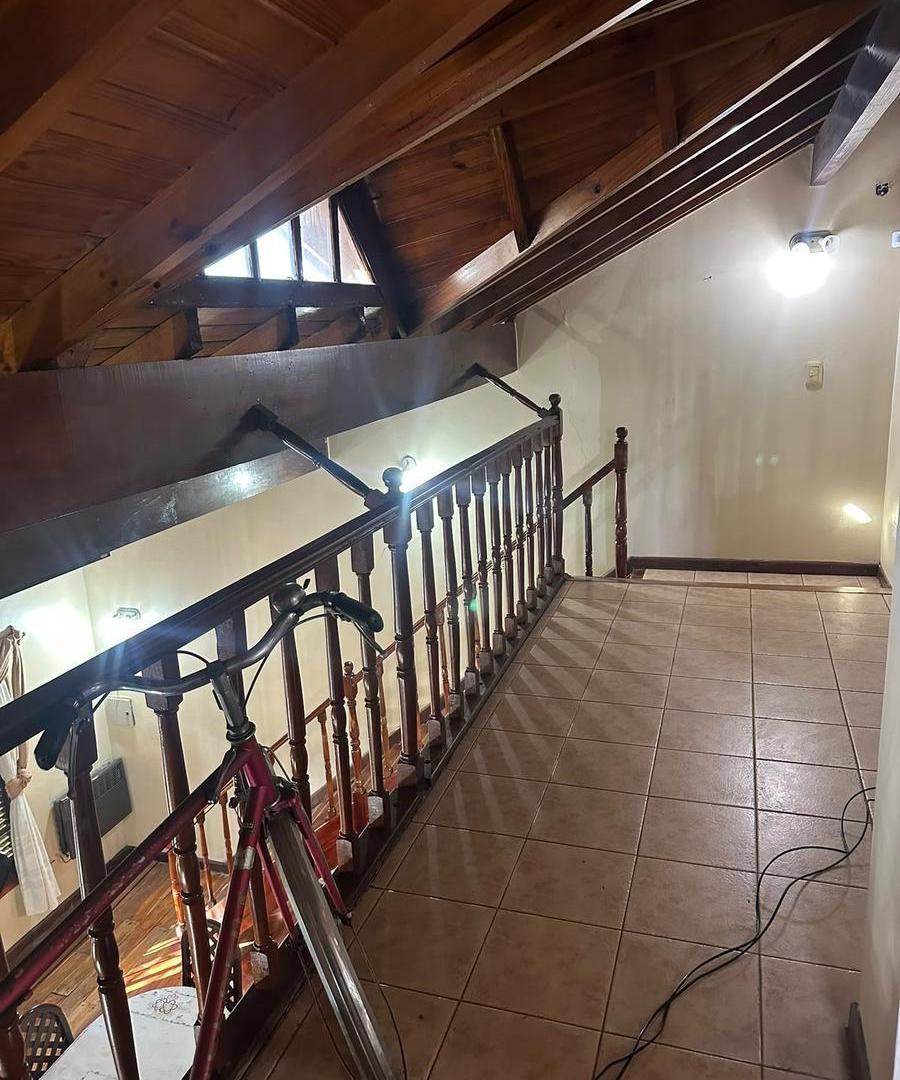 Foto de Casa en ALQUILER PROFESIONAL de 5 ambientes con quincho Castelar Sur, imagen 4