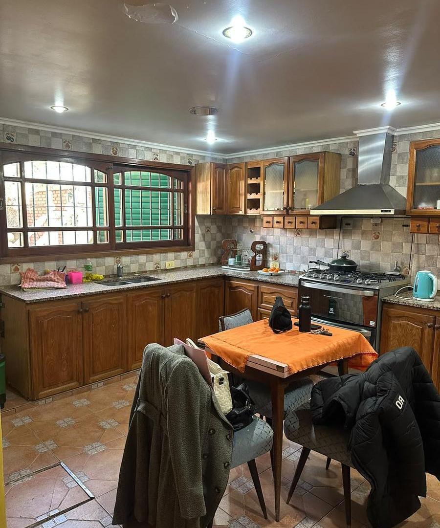 Foto de Casa en ALQUILER PROFESIONAL de 5 ambientes con quincho Castelar Sur, imagen 3