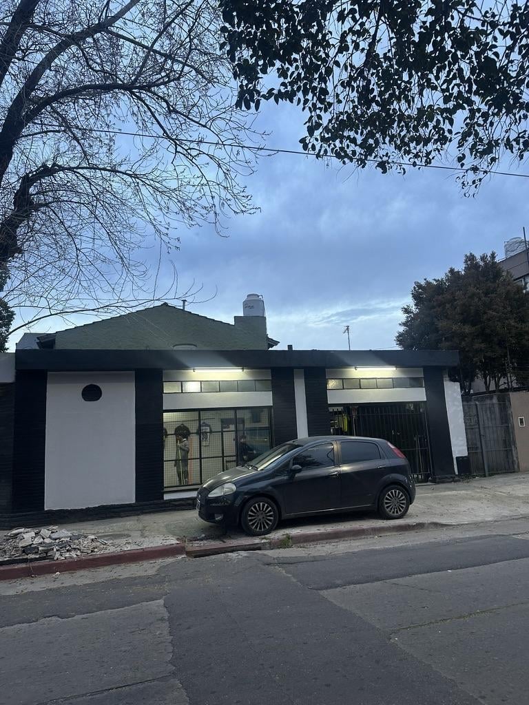 Foto de Local de 100 m2 en Venta en Palomar, imagen 3