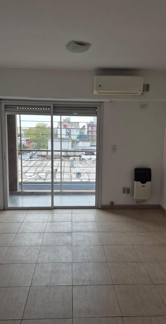 Foto de Alquiler Monoambiente Luminoso en el Centro de Morón lado Norte, imagen 5