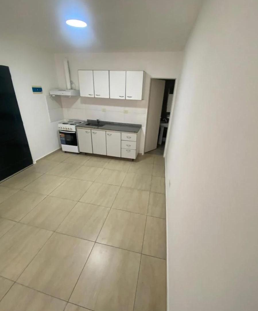 Foto de Departamento monoambiente con patio en Morón Centro, imagen 5