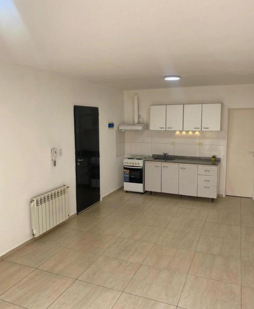 Foto de Departamento monoambiente con patio en Morón Centro, imagen 4