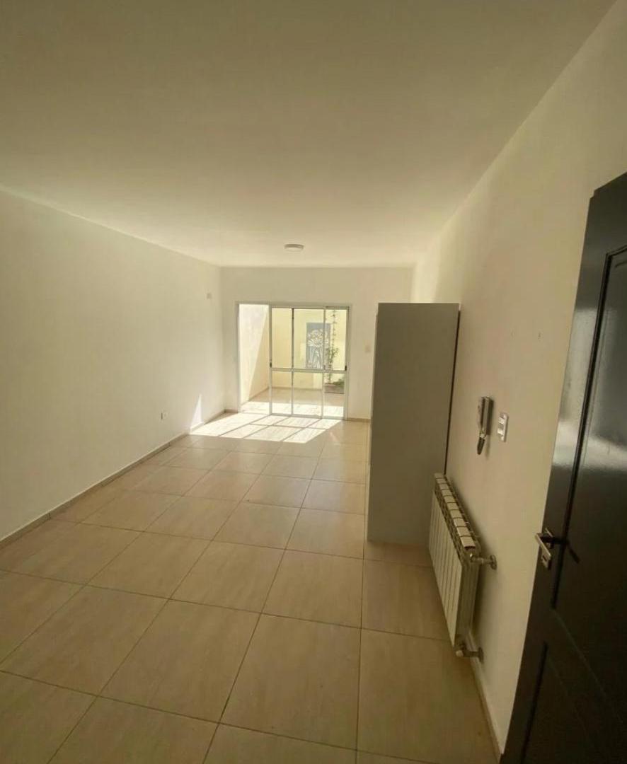 Foto de Departamento monoambiente con patio en Morón Centro, imagen 3