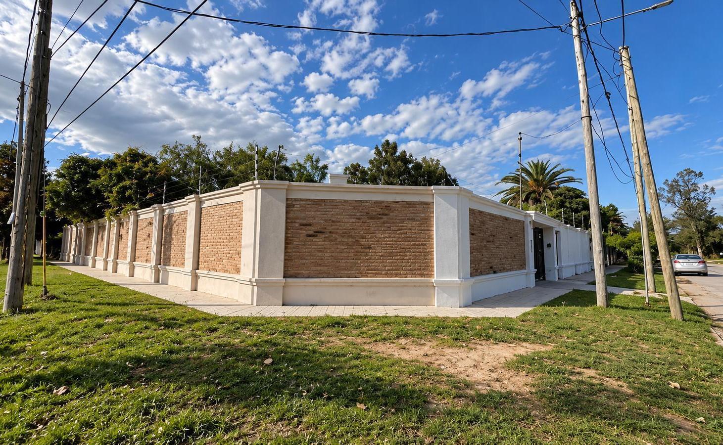 Foto de VENTA CASA CATEGORIA BARRIO SAN CARLOS- LA BANDA, imagen 3